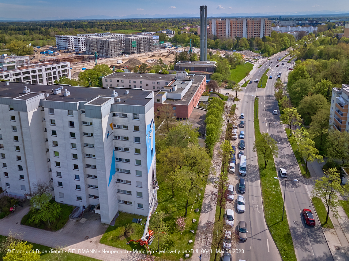 04.05.2023 - Luftbilder vom Alexisqaurtier und Pandion Verde in Neuperlach